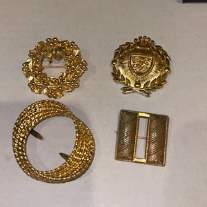 Bundle‎ of Brooches